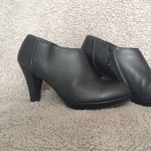 Cynthia Rowley Booties Black Leather